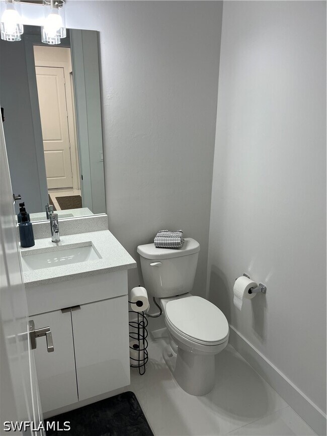 Building Photo - 4320 30th Ave SE