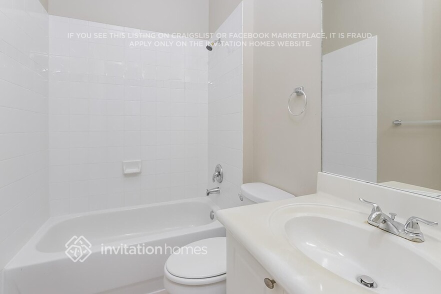 Building Photo - 6350 C Durham Dr