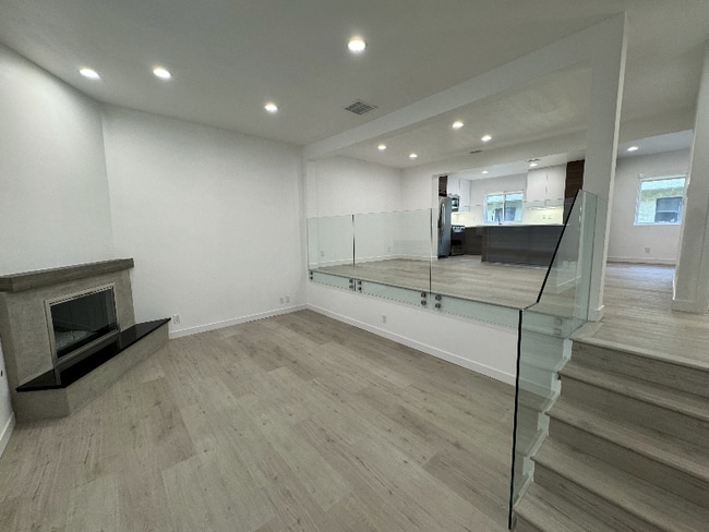 Building Photo - 431 N Alhambra Ave