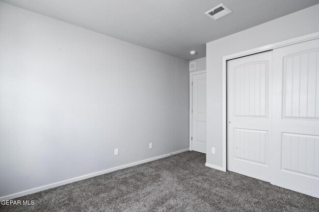 Building Photo - 701 Paseo Musical St