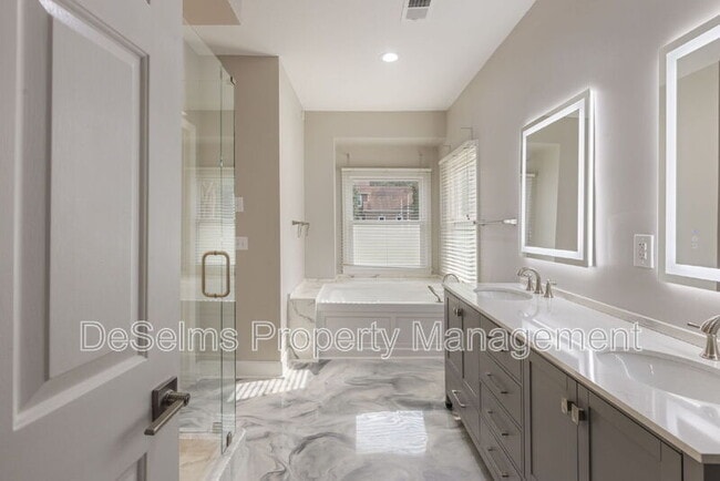 Building Photo - 1012 Beech Tree Ln