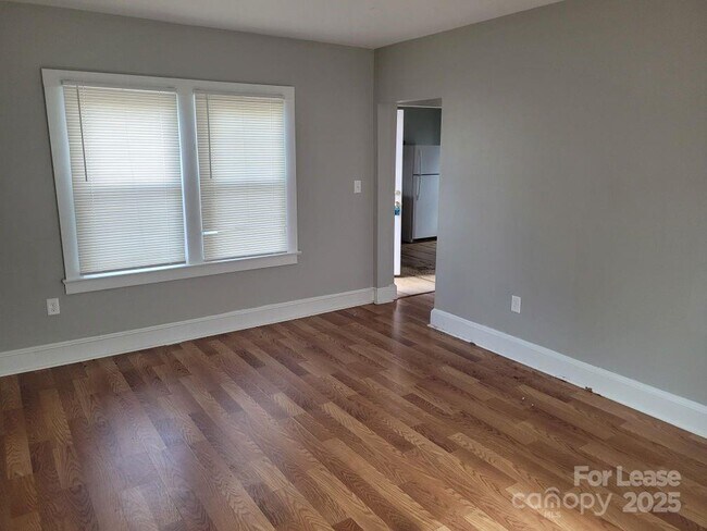 Building Photo - 216 Harrill St