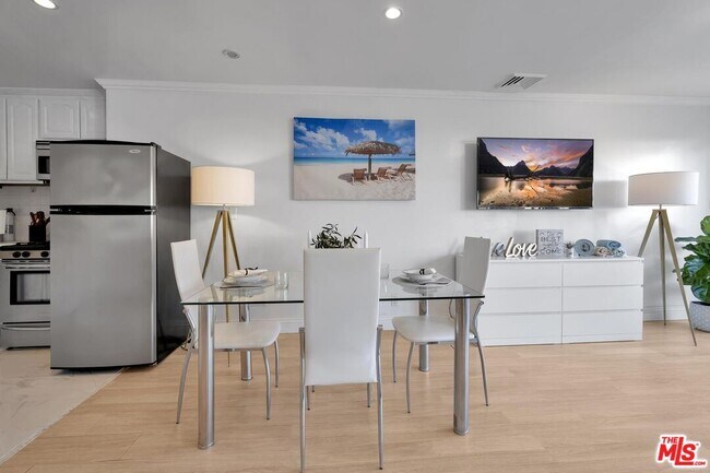 Building Photo - 101 California Ave