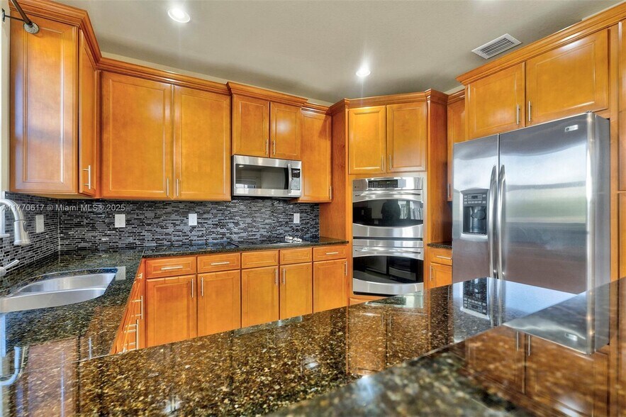 Building Photo - 8890 NW 99th Path