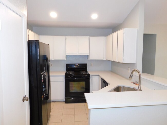Building Photo - 2606GARR