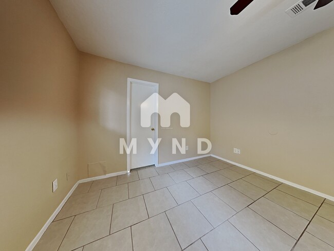 Building Photo - 5130 Prairie Ridge Rd