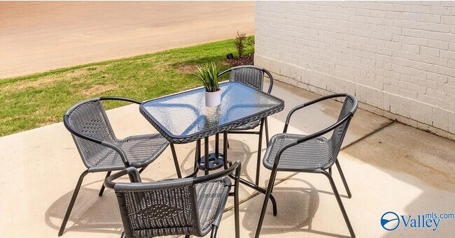 Building Photo - 324 Hay Rake Dr