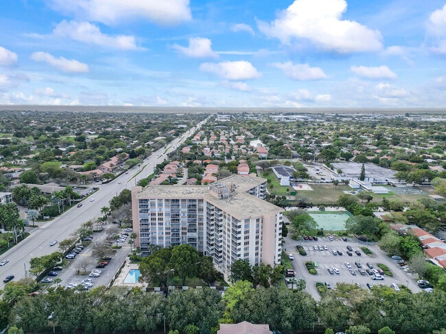 Building Photo - 10777 W Sample Rd