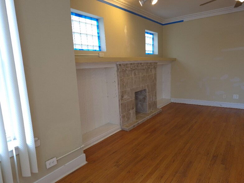 Building Photo - 1148 N Mayfield Ave