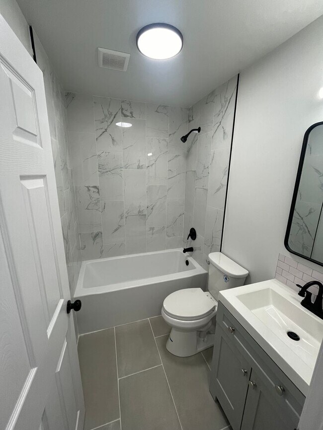 Building Photo - 23 Mimosa Ln