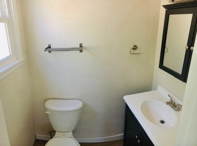 Building Photo - Cle Elum Rental