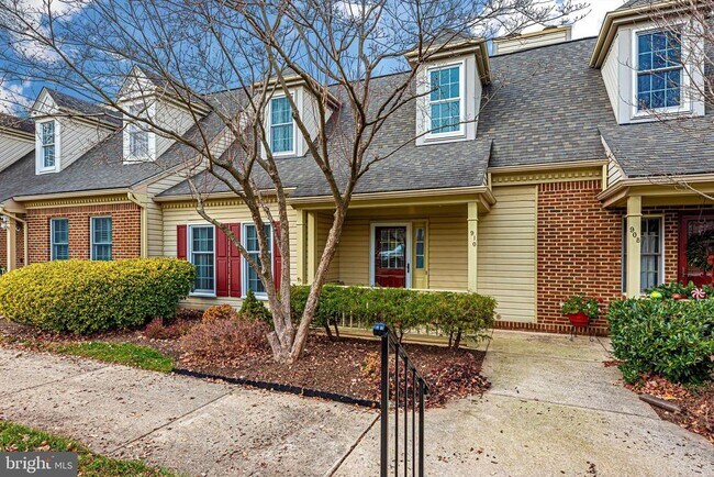 Building Photo - 910 McLendon Dr