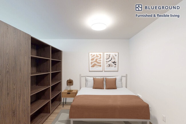 Building Photo - 109 S Division St