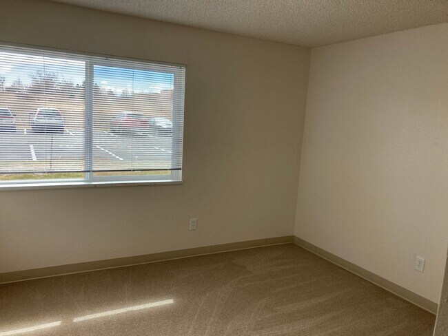 Building Photo - VIEWS OF OPEN SPACE & MOUNTAINS! COMPLETELY REMODELED BEAUTIFUL 3-BR, 2-Bath Condo! Everything Br...