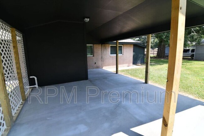 Building Photo - 3454 Harrison St