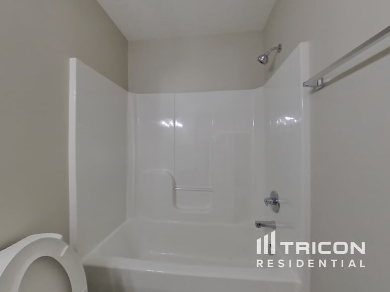 Building Photo - 312 W Winterberry Trail