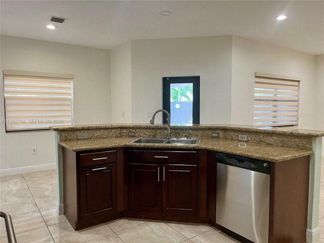 Building Photo - 11433 SW 242nd Ln