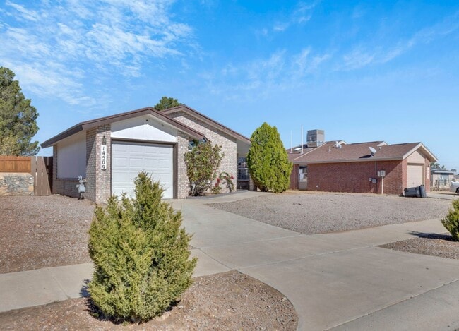 Primary Photo - 14509 Encantado Dr