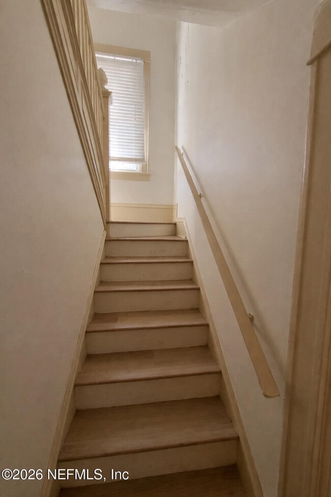 Building Photo - 1613 King St