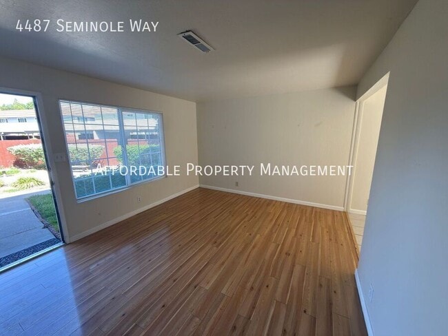 Building Photo - 4487 Seminole Way
