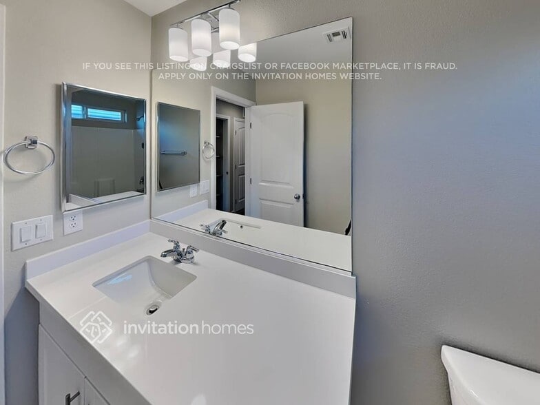 Building Photo - 8776 Candelabra Ct