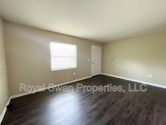 Building Photo - 511 Choctaw Ave