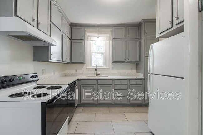 Building Photo - 1034 Meda St