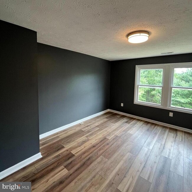 Building Photo - 7807 Edmunds Way