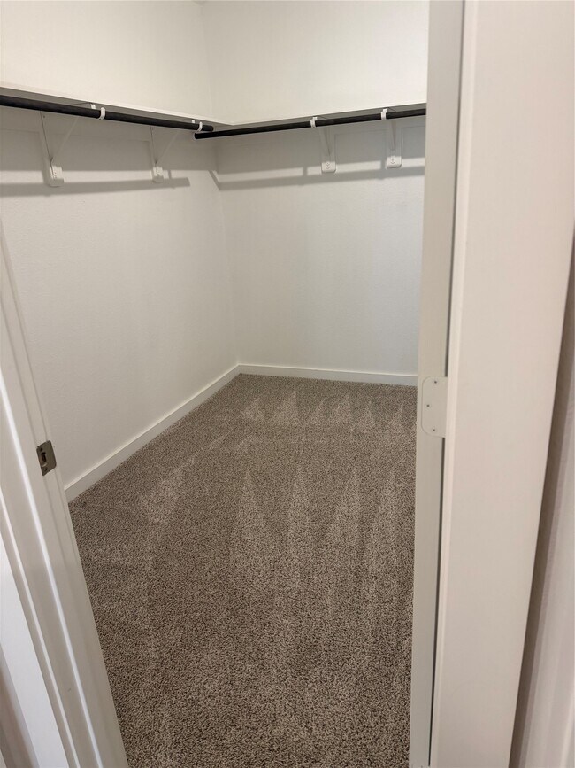 Building Photo - 18739 Frost Ridge Dr