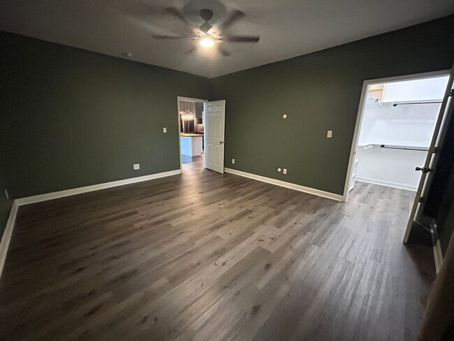 Building Photo - Charming 3 Bedroom, 1 Bath Home – 1,440 Sq...
