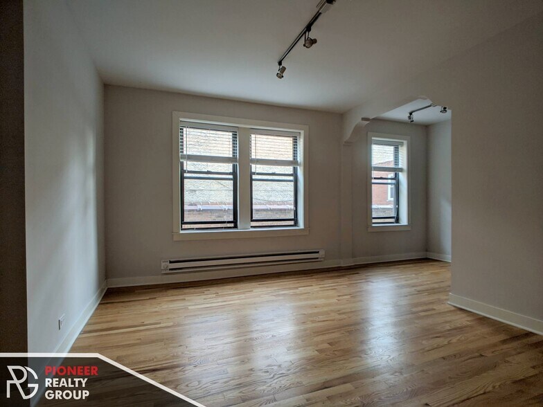Building Photo - 2430 N Kedzie Blvd