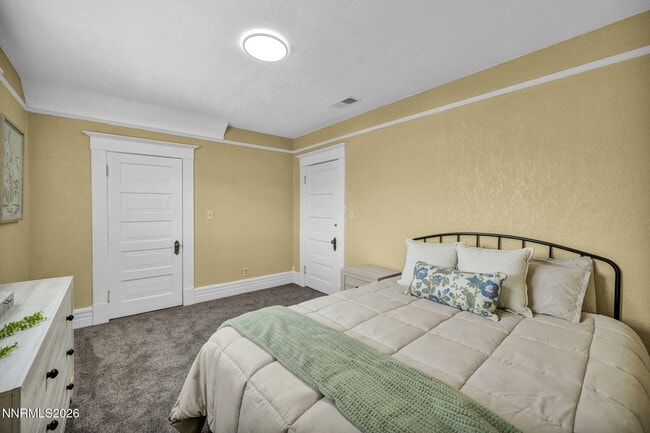 Building Photo - 35 W 8th St