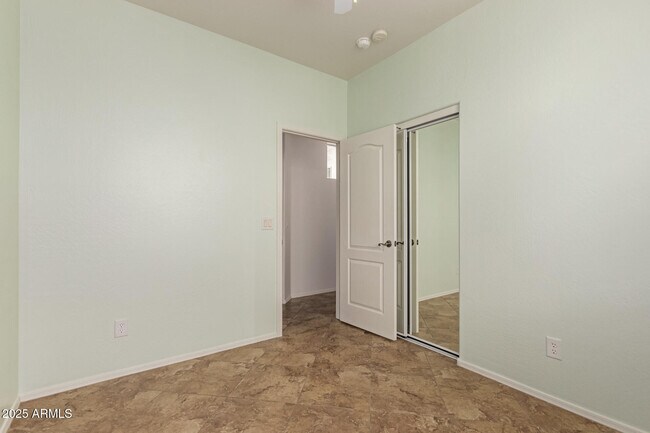 Building Photo - 7314 W Darrow St