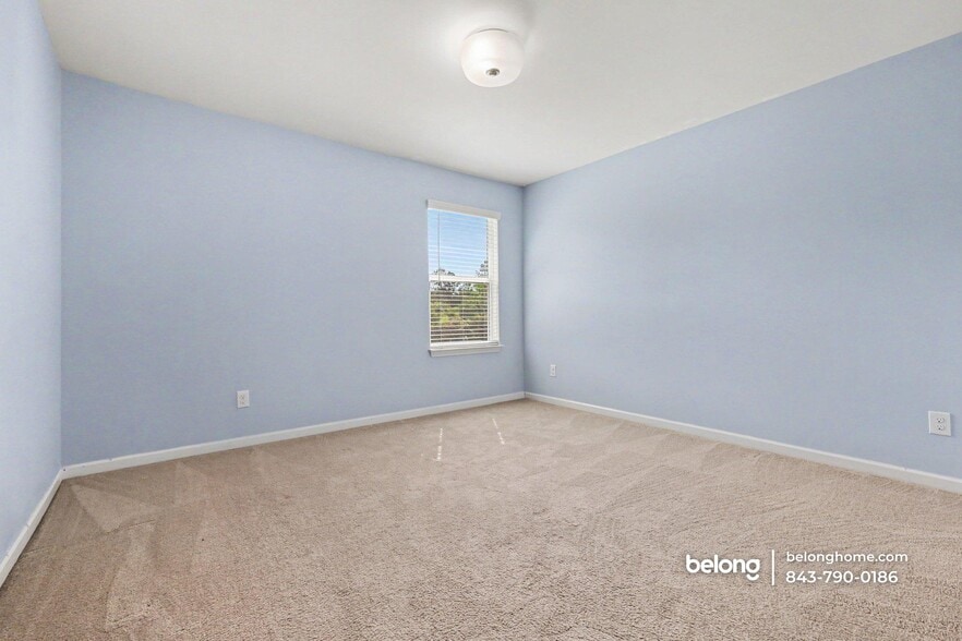 Building Photo - 439 Tayberry Ln