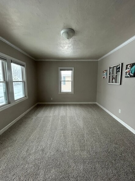 Living Room 5 - 619 Northern Ave