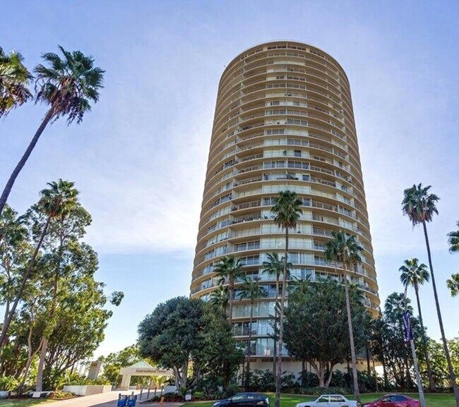 Building Photo - 700 E Ocean Blvd