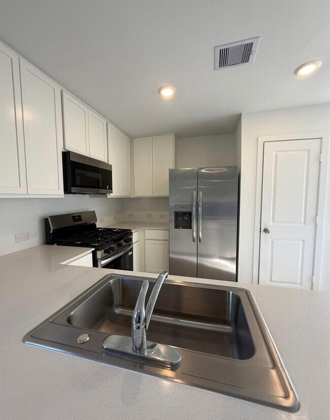 Building Photo - 14896 N Ascot Bend Cir