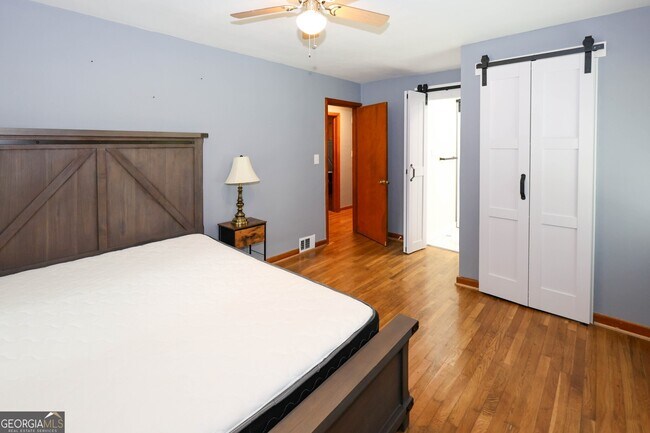 Building Photo - 2218 Dodson Dr