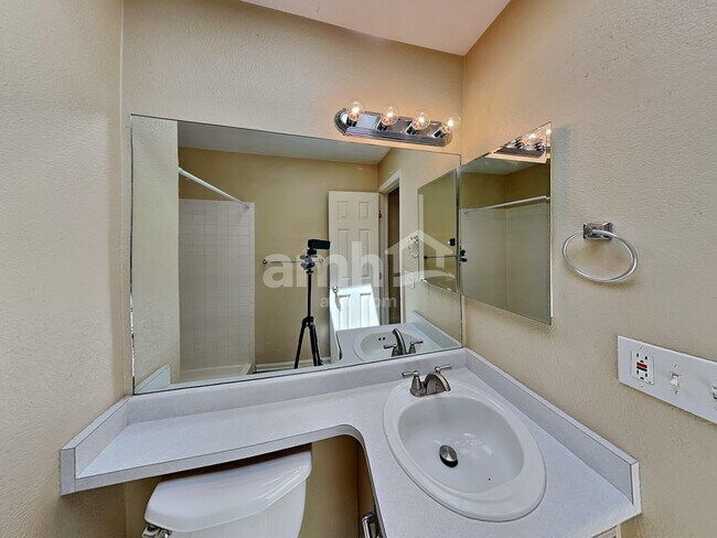 Building Photo - 4712 Sebring Dr