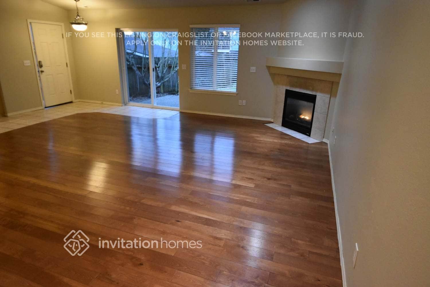 Building Photo - 13421 Des Moines Memorial Dr S