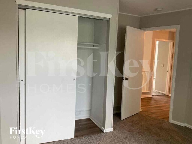 Building Photo - 5135 Nighthawk Pkwy