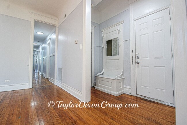 Building Photo - 5407 S Indiana Ave