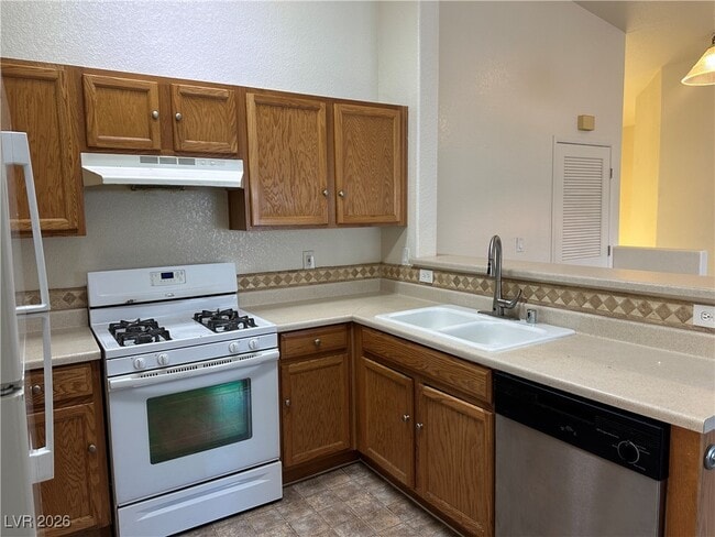 Building Photo - 2596 Land Rush Dr