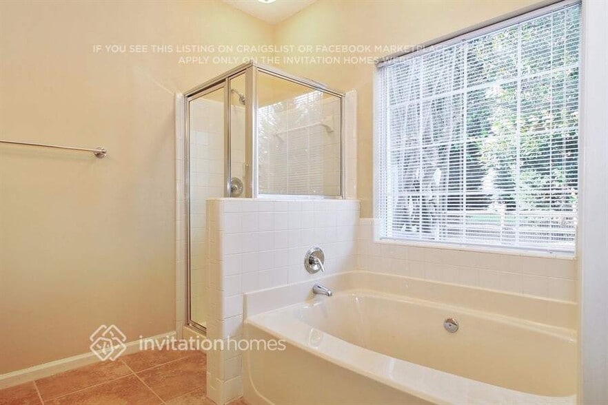 Building Photo - 17113 Cabernet Ct