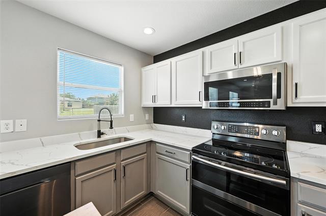 Building Photo - 1631 Seabreeze Dr