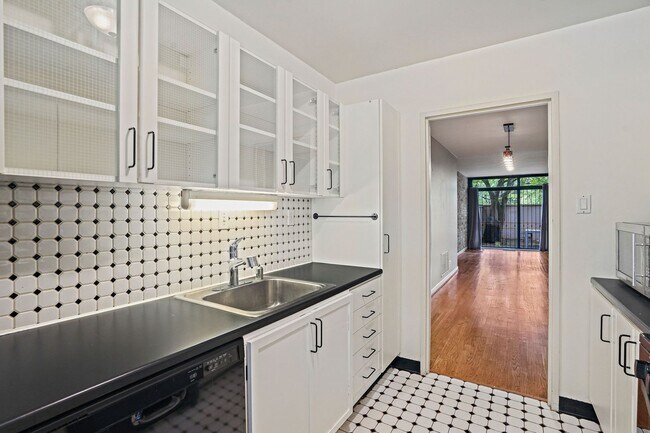 Building Photo - 1285 Delaware Ave SW