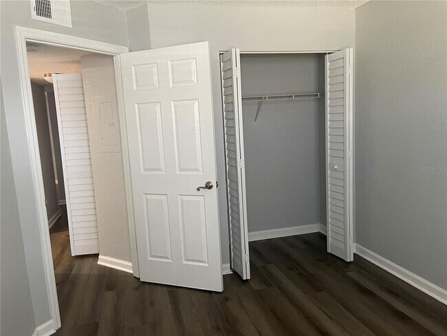 Building Photo - 10195 Sailwinds Blvd N