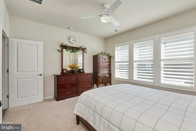 Building Photo - 15563 Blue Lotus Ln