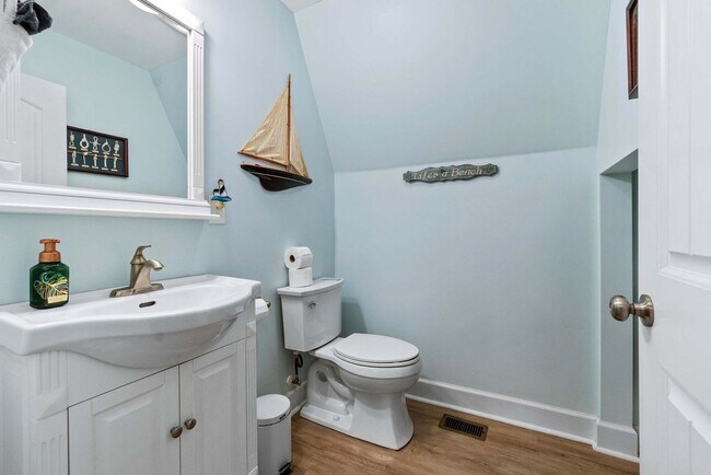 Building Photo - 123 Ferdinand Ave