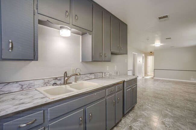 Building Photo - Great 4 Bed, 2 Bath Rental Available for New Tenants- 76134